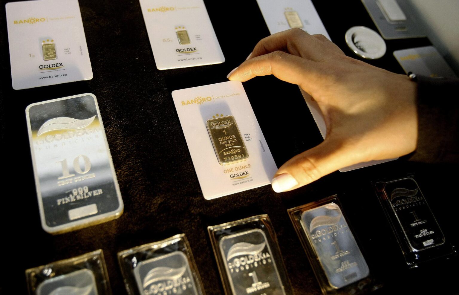 EL ORO Y LA PLATA SE ACERCAN A LOS MÁXIMOS HISTÓRICOS DE DICIEMBRE ...