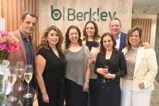 Alfredo Barragán, Lupita Sánchez, Angeles Zendejas, Dora Hernández, Claudia Hernández, Guillermo Espinosa y Diana Insunza
