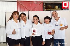 Angie Padilla,  Luna López,  Claudia Ramírez, Cinthia Dzib y Eduardo Flores
