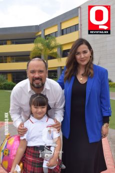 Luis Guillermo González, María Luisa González y Patricia Dávila
