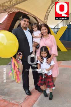 Víctor de La Cruz, Gia de La Cruz y Mara Hernández