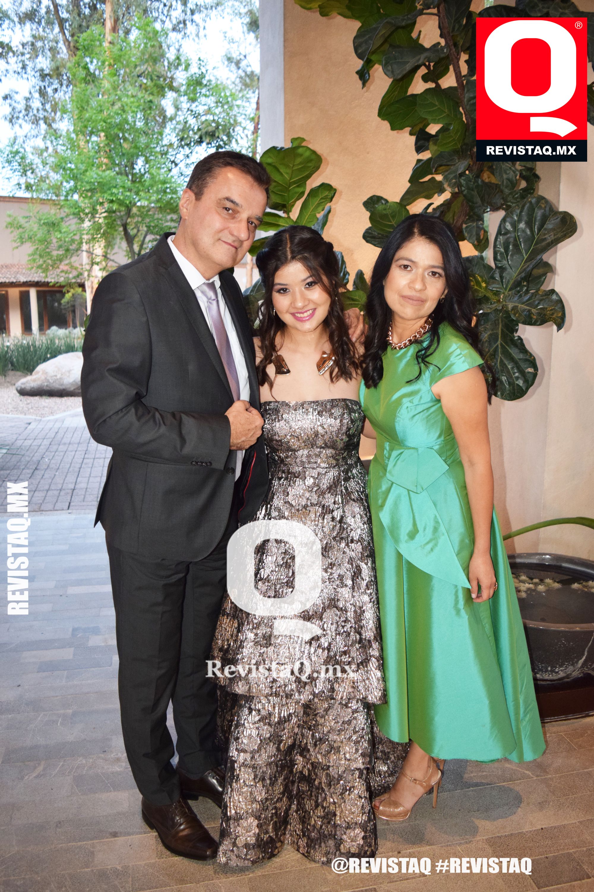 ADMIRABLE GRADUACIÓN DE BACHILLERATO - Revista Q
