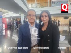 Director del Zoológico de León, Rigoberto Montes y Yazmín Quiroz