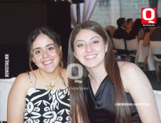 Mariela Muñoz y Camila Garcidueñas