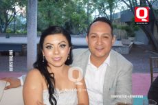 Perla Pérez y Efrén Barroso