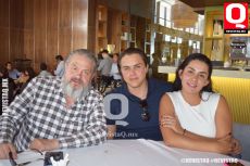 A   Benjamin Villegas Garnica, Carlos Villegas  y Ana Narváez