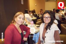 Ángeles García y Vivi Regalado