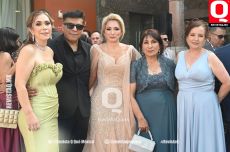 Luzma Lozano y familia