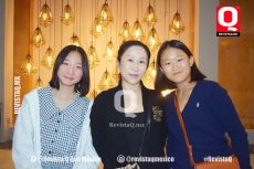 A    Shinwoo Park, Minyoung Son y Yoonseo Lee