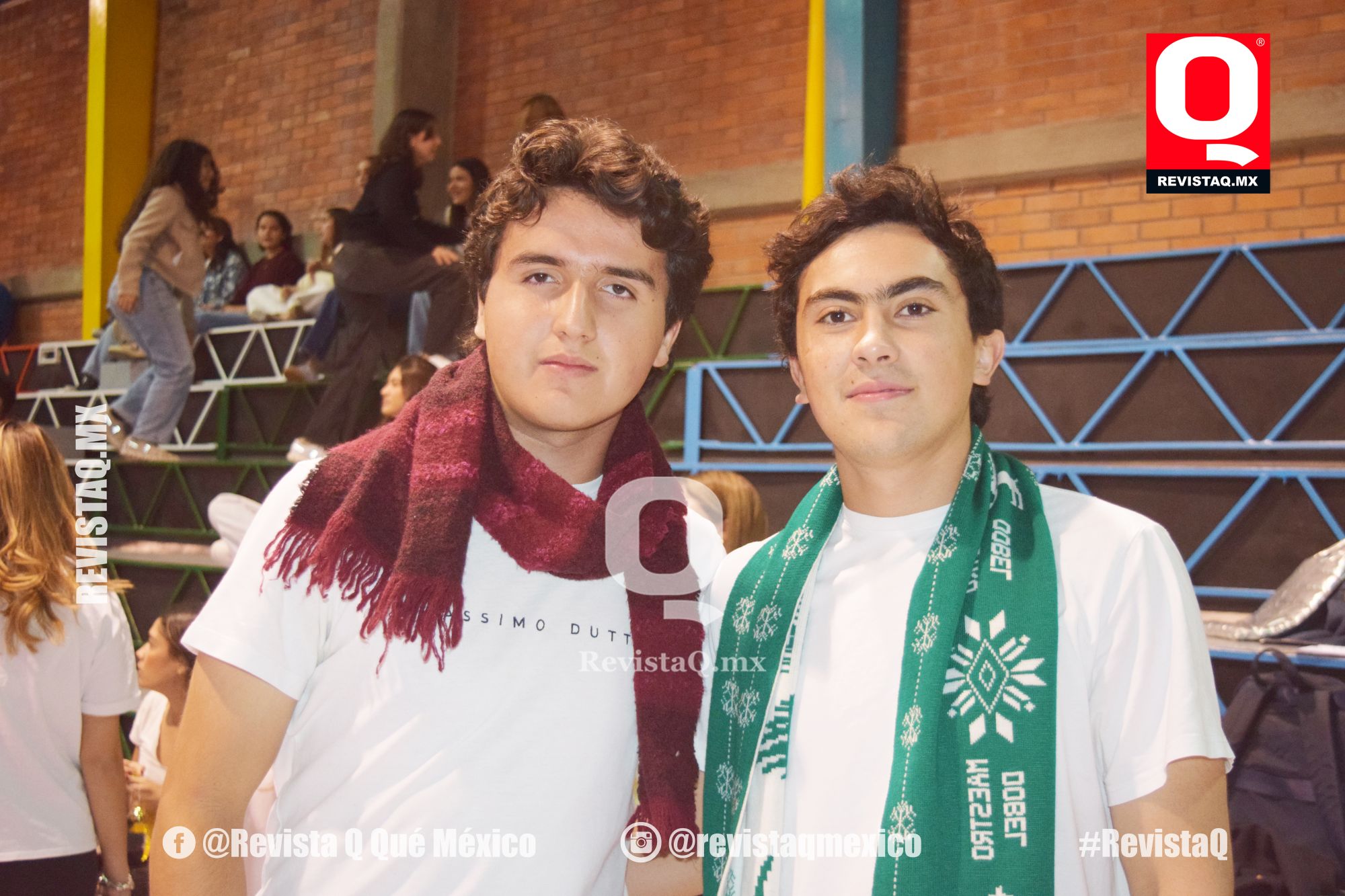 CANTAN VILLANCICOS - Revista Q