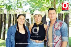 Fátima Hernández,  Paola Orozco y Kike Frausto