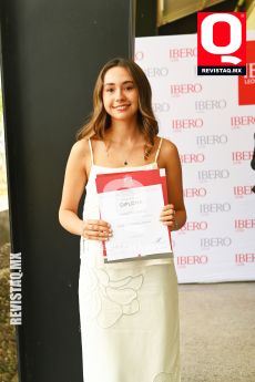 A   Andrea Díáz