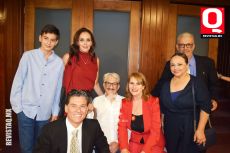 A   Don Mayo del Mora y familia