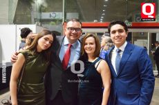 Regina Caudillo,  Mauricio Caudillo,  Verónica Hernández y Chema Rivas
