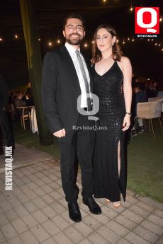 Arnulfo Zaldivar y Cynthia Montenayor