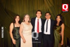 Génesis Salas, Cristal García,  Juan José Salas, Juan Salas e Ivana Salas