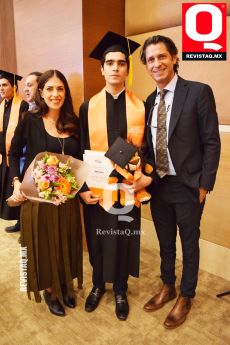 Annette Aguilar,  Emilio Aponte  Aguilar y Santiago Arreola