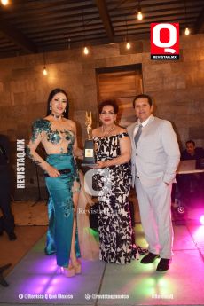 Fanny Torres, Soledad Torres Torres y Tony Torres Torres
