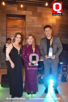 Vicky Velázquez,  Gabriela Camarena y famoso León de Marco