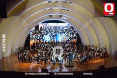 Atmósfera del evento de la presentación de  Trinitate Philharmonia en el auditorio del Instituto Lux