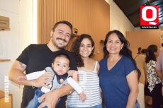 Héctor Trejo y Miryam Salcedo con Ma. Guadalupe Arellano