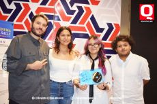 Edgar Nito con Alumnos de la universidad de la Salle Bajío