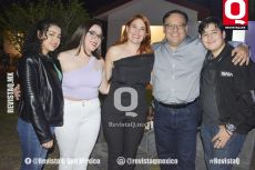 Benjamín Gallo y Carol Rodríguez en  familia