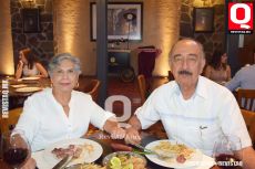 Lupita Quiroz  y Dr.  Ricardo Santoyo