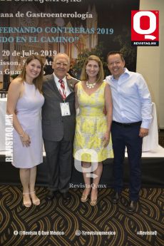 Carol Rodríguez, el Dr. Benjamín Gallo, Wendy Freeman y Juan Carlos Negrete