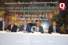 El Dr. José Raúl Hernández, el Dr. Héctor Flores, el Dr. Ricardo Santoyo y el Dr. Carlos Vázquez
