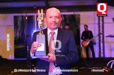 Dr. Agustín López Alanís en los premios Q