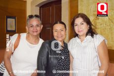 Martha DÁvalos,  Eloiza Obregón y Verónica Cisneros