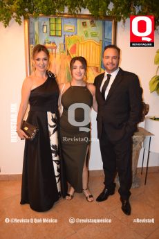 Lindy Ramírez, Ana Karen Durán y Lic. Enrique Durán Córdova