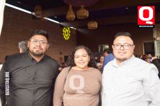 Moises Venegas, Laura Villanueva y Josue Emmanuel Venegas