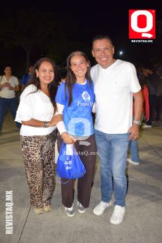 Esmeralda Bocanegra,  Fernanda Iñiguez y José Luis Iñiguez