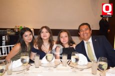 Ximena Salcido,  Alejandra Salcido,  Samantha Salcido y Ricardo Salcido