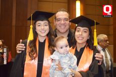 Valentina Reyes, Eduardo Reyes y Lucia Reyes