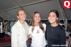 A   Isabel Marín,Giula Cortés y María Márquez