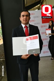 César Enríquez