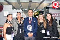 A   Dra. Itzel Guerrero, Dra. América Hurtado,  Dr. Alejandro Reveles, Dra. Samantha Arana y Dra. Adriana Aguilera