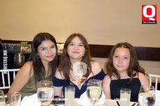 Ximena Salcido,  Alejandra Salcido y Samantha Salcido