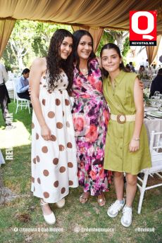 Camila Landaeta, Alejandra Roque y Fernanda Aguirre