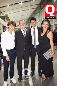 Marcelo Montenegro,  Jorge Montenegro,  Mateo Montenegro y Nidia Navarro