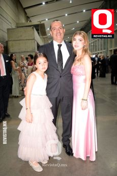 Victoria Miranda, Ismael Miranda y Valentina Miranda