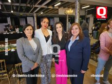 Marible Llamas, Karla Ivette González, Carmen Eugenia Hernandez, y Beatriz Balleza