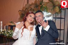 Sonrientes Karina Romero y Paco Guevara