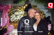 Juan Carlos Chacho  Hernández y Patricia Espinola