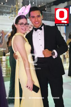 Luisa Fernanda Salazar y José Luis Iñiguez B.
