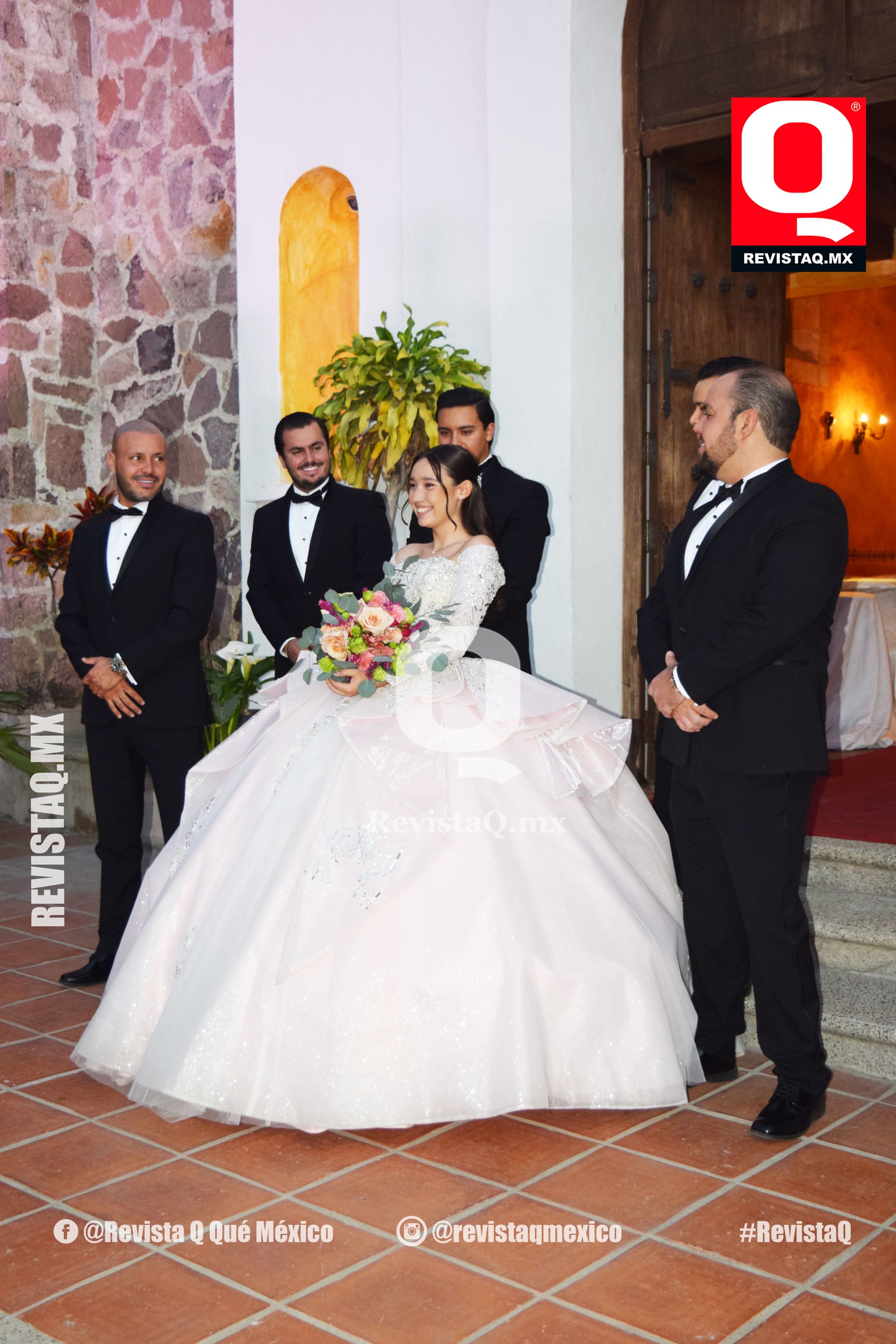 FERNANDA IÑIGUEZ BOCANEGRA Y SU INOLVIDABLE FIESTA - Revista Q