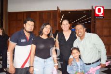 Familia Hinojosa Estefania Castillo y Gabriel ValadezMuñoz
